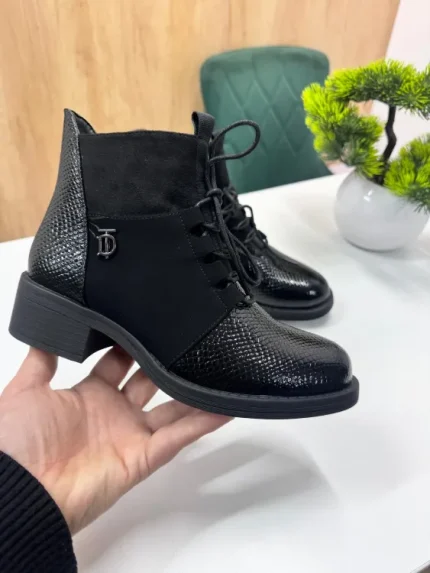 Ghete Dama Elegante cu Siret si Textura Croco 5