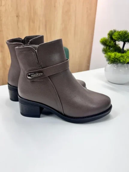 Botine Taupe cu toc mic si Bareta Decorativa O6