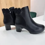 Botine Negre cu Toc Gros și DetaliuDantelă D92