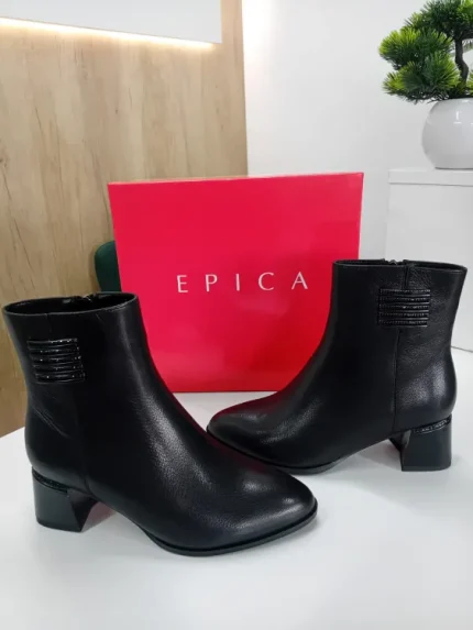 Ghete Dama Epica din Piele Naturala Neagra cu Toc Mediu si Detalii Elegante S21