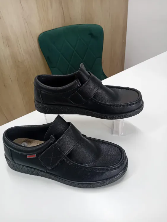 Pantofi Casual Dama din Piele Naturală Neagră – Închidere cu Scai și Talpă Antiderapantă